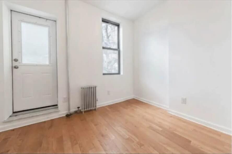 Building Photo - 32 Garnet St