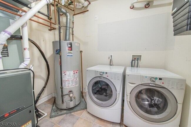 Building Photo - 115 Kensington Ln