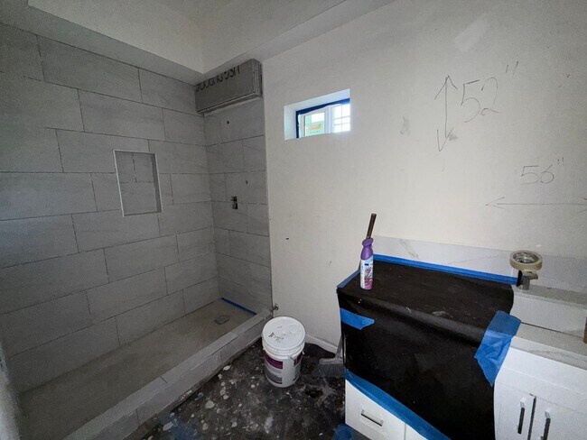 Building Photo - Newly Remodeled 7 room house on Ewing St