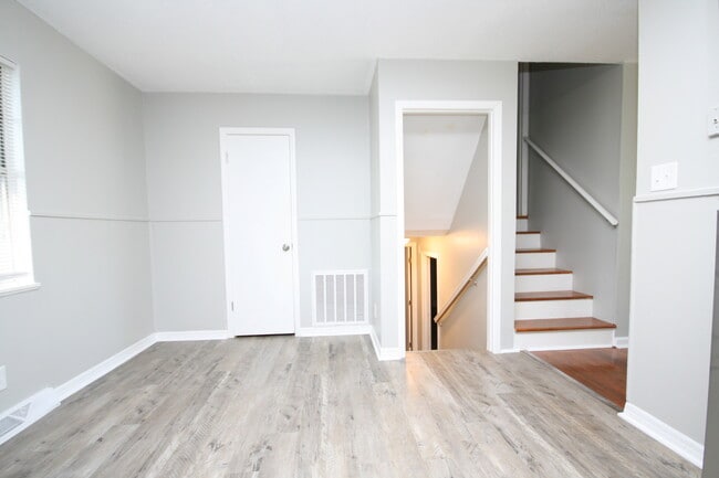 Building Photo - 611 Dawson Terrace NW