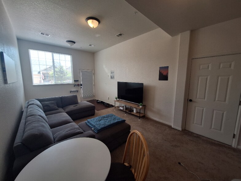 Building Photo - 2507 Lynnhaven Ln