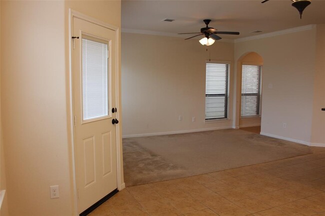 Building Photo - 6643 Sharpstone Creek Ln