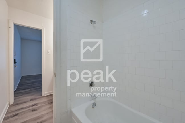 Building Photo - $1,510! 2Bed/2Bath duplex in Arlington! Apply by 12/17 to SAVE $650