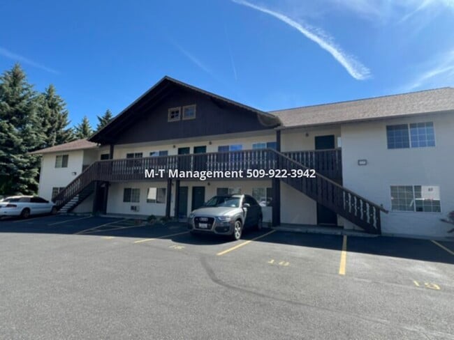 Primary Photo - 2 br/1 bath Spokane Valley apt - upstairs,...