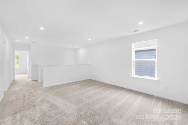 Building Photo - 14032 Penbury Ln