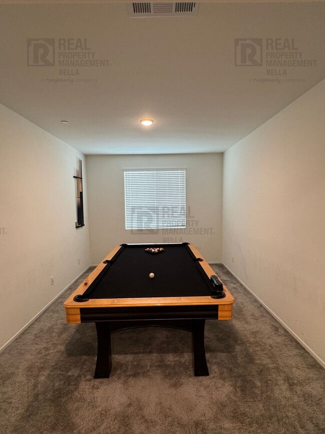Building Photo - Beautiful 3 Bed, 2 Bath Single-Story Home in McSweeny Farms with Open-Concept Living