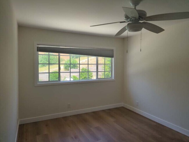 Building Photo - Beautiful and Spacious 4 Bed, 3 Bath Home ...