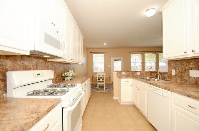 Building Photo - 5606 Claybeck Ln