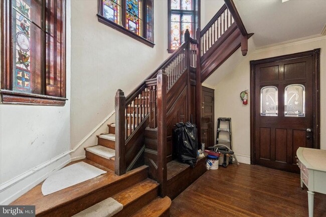 Building Photo - 344 Green Ln