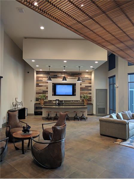 Building Photo - 1702 E 4th St