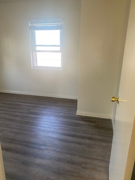 Building Photo - 309 Griffiths St