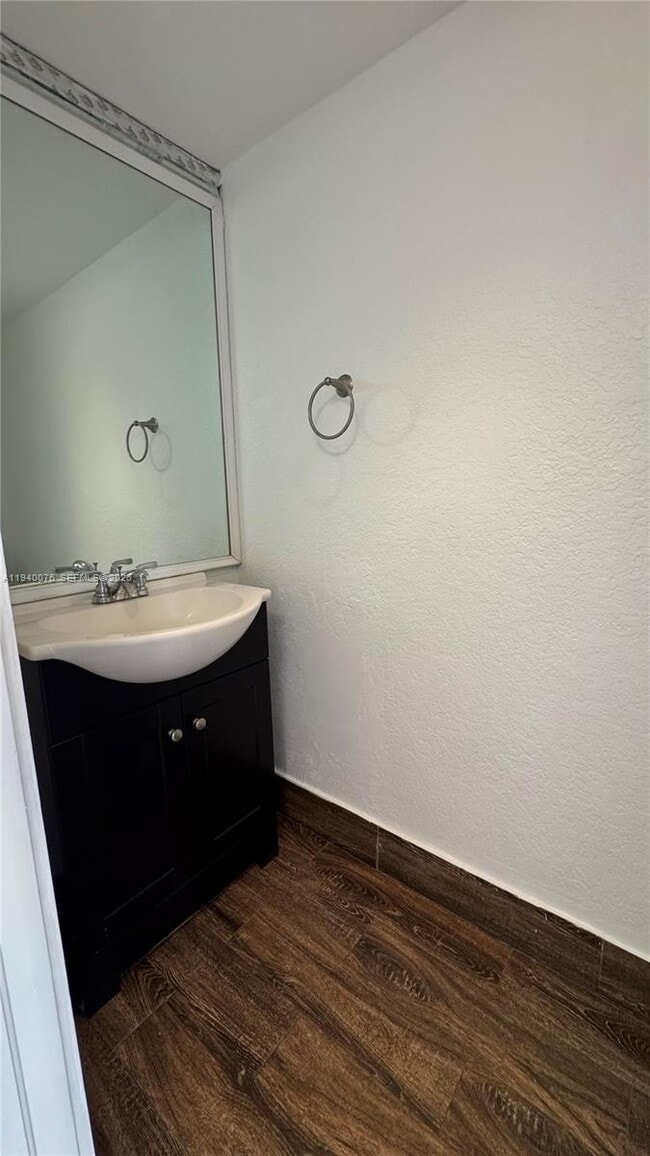 Building Photo - 8650 SW 109th Ave