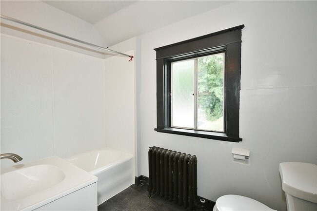 Building Photo - 1404 Marlboro Ave