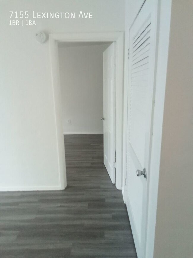 Building Photo - One bedroom Apartment with 600 sq. ft. of ...