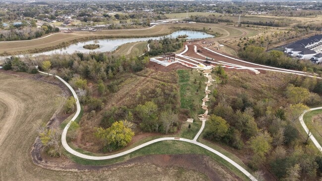 Building Photo - 2913 Crown Gate Dr