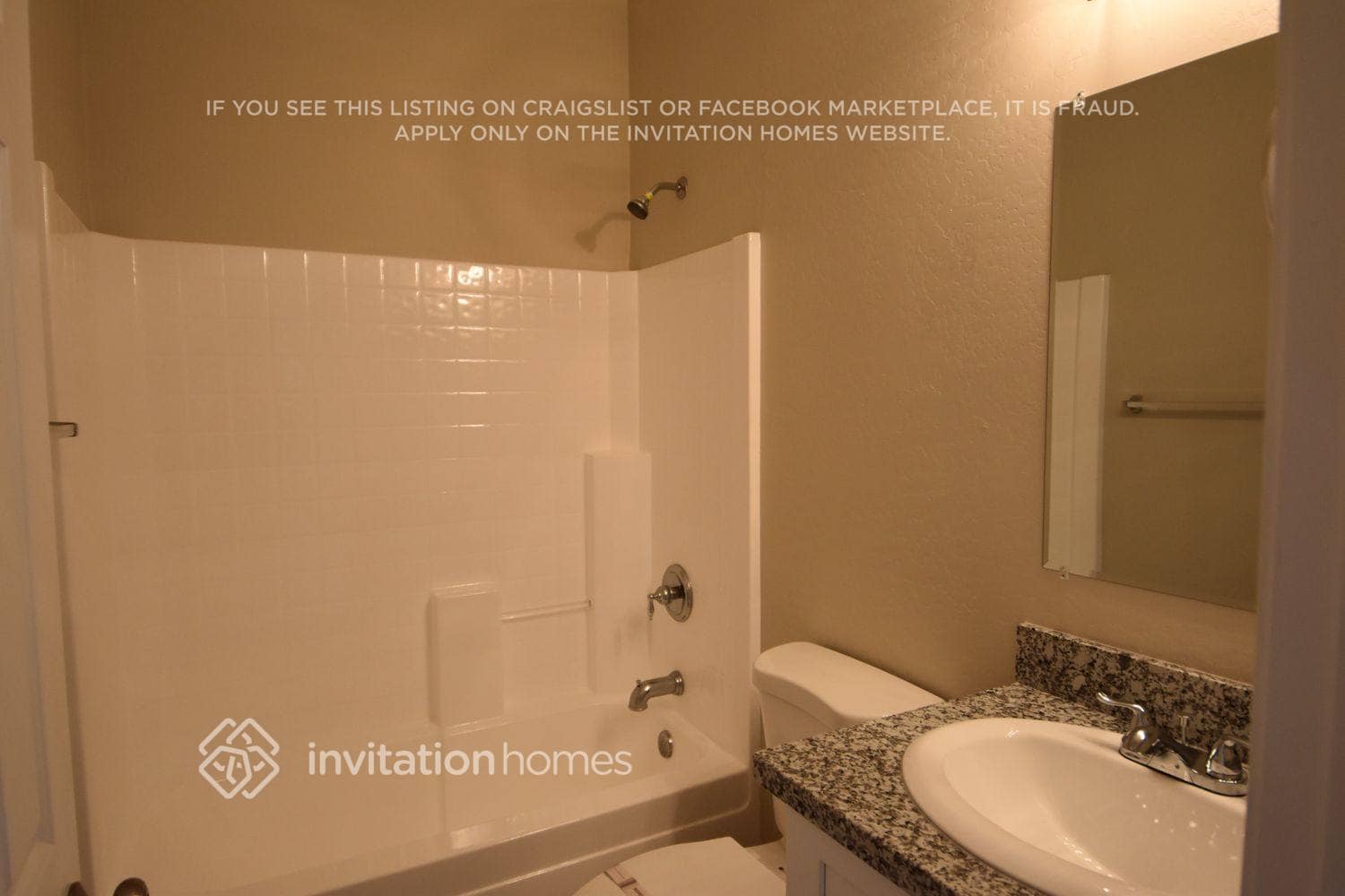 Building Photo - 17227 W Elm St