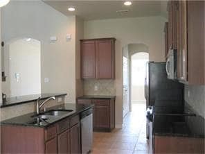 Building Photo - 4133 William Dehaes Dr