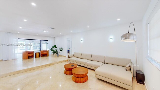 Building Photo - 19140 N Bay Rd