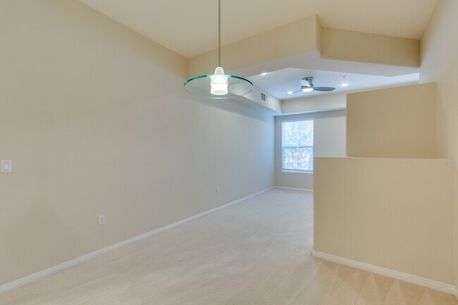 Building Photo - Manhattan Condo - South Las Vegas Blvd.