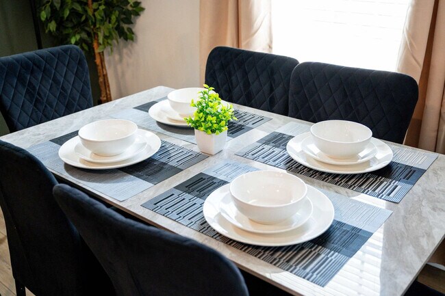 Building Photo - 4016 Bunker Dr