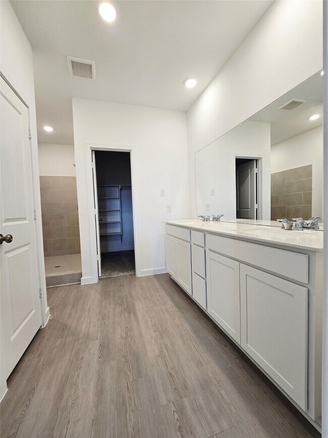 Building Photo - 3112 Ruby Rdg Dr
