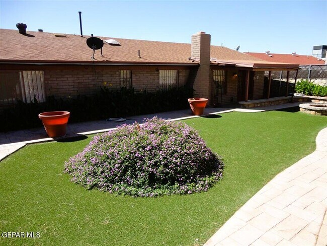 Building Photo - 11405 Dean Refram Dr