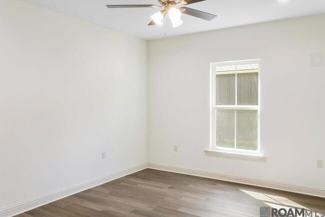 Building Photo - 6908 Goya Ave