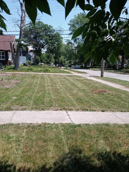 Building Photo - 219 Fernwood St