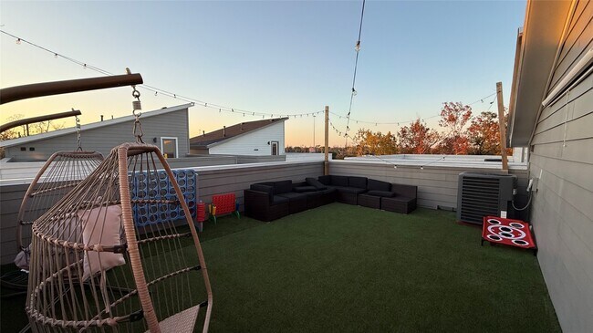 Building Photo - 1305 E 27th St