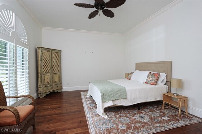 Building Photo - 2201 Beacon Ln