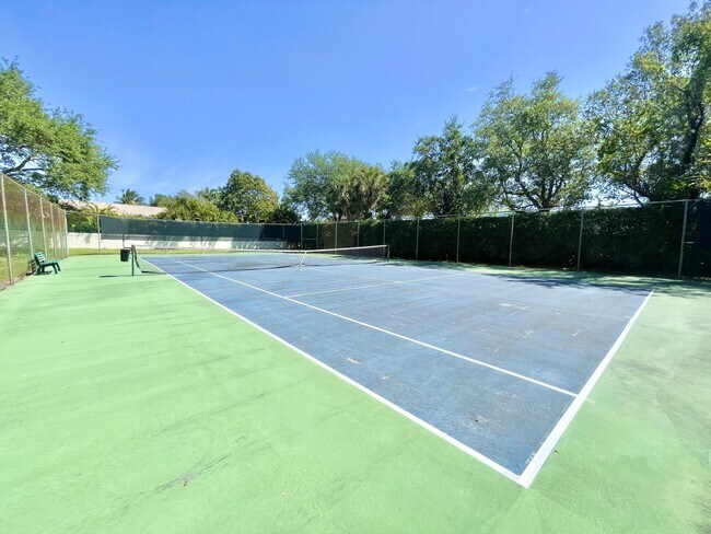 Building Photo - 3130 Millwood Terrace