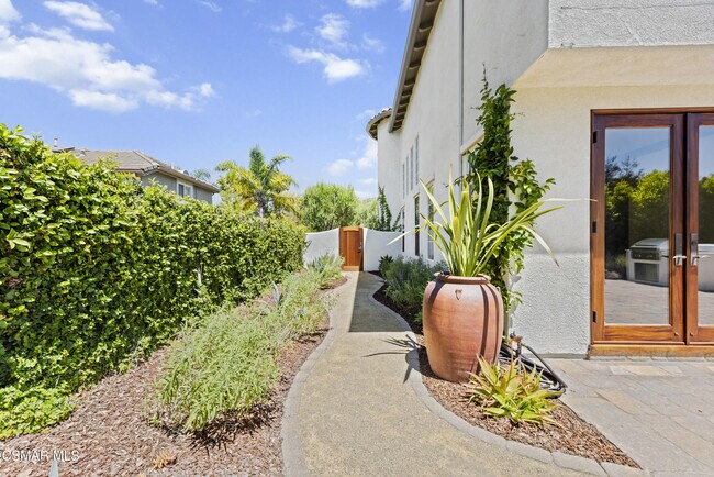 Building Photo - 4372 Via Juanita