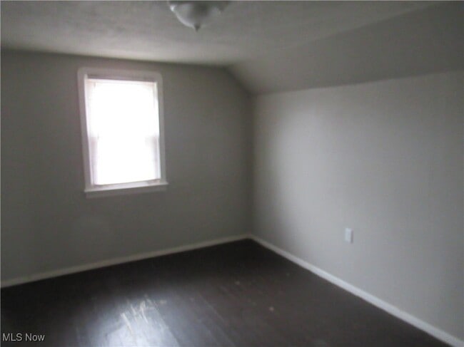 Building Photo - 18712 Parkmount Ave