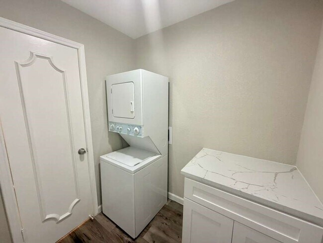 Building Photo - 5050 Ambassador Way