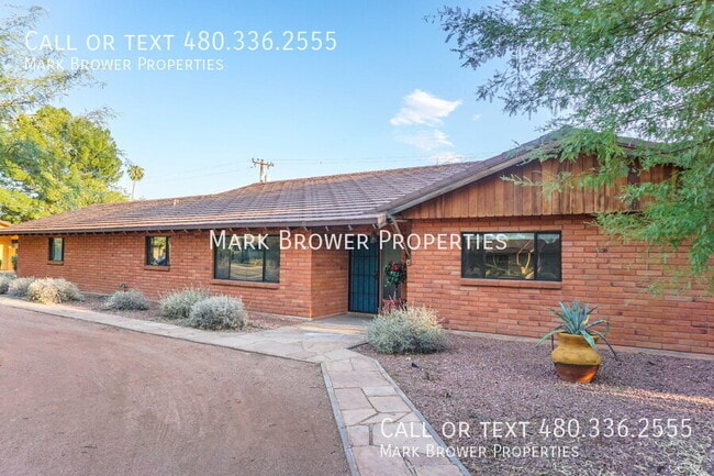 Building Photo - 505 E Loma Vista Dr