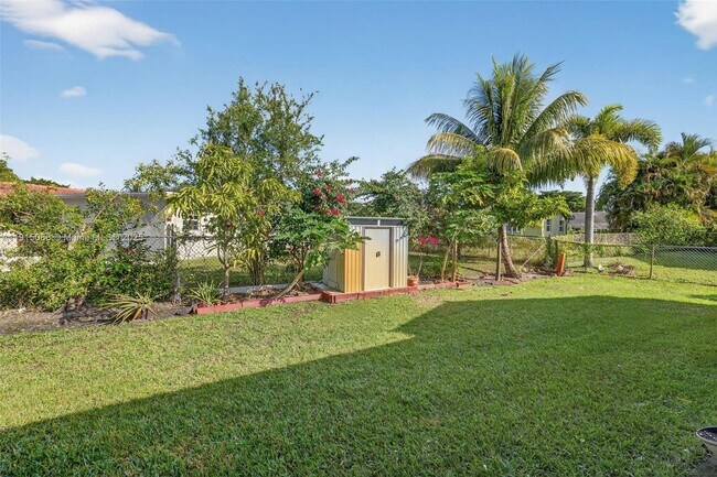 Building Photo - 11301 NW 39th St