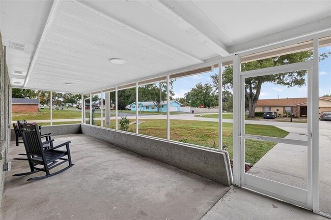 Building Photo - 3701 Feather Dr