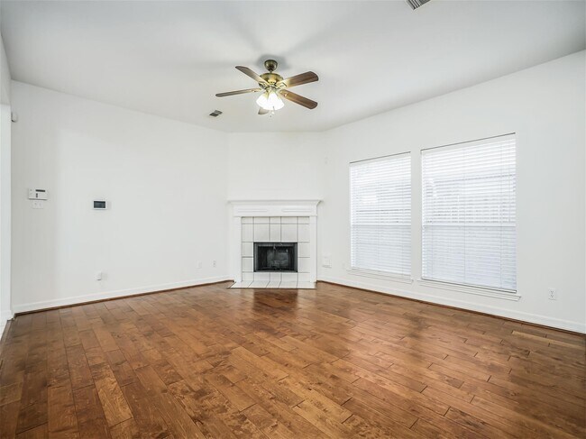 Building Photo - 1827 Senca Springs Ct