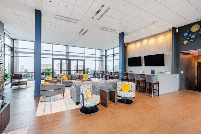 Building Photo - 10 Light St