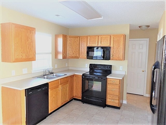 Building Photo - 14334 O Casey Ln