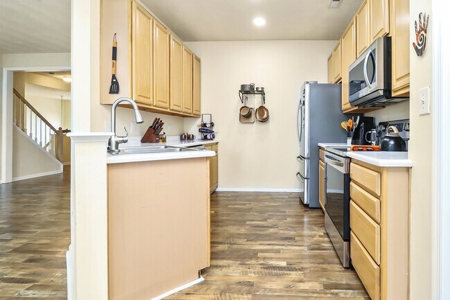Building Photo - 5304 Summer Crescent