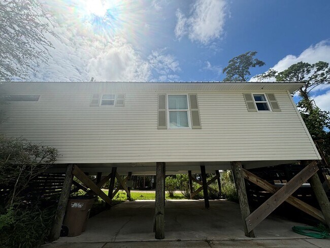 Building Photo - 802 Marvin Ave