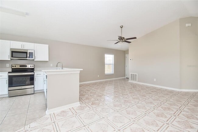 Building Photo - 1639 Ridge Pointe Dr