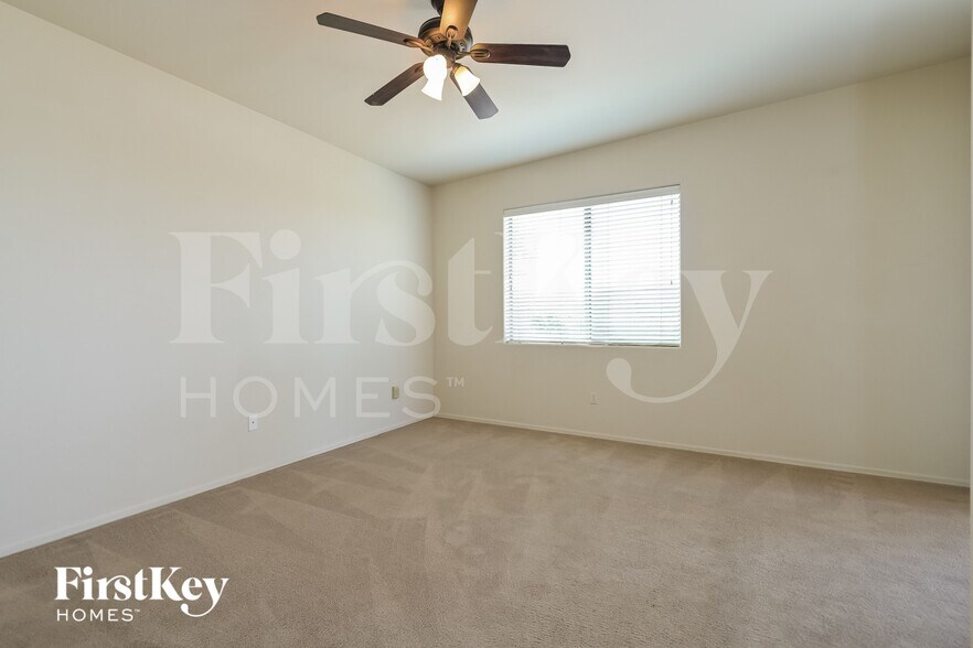 Building Photo - 13558 E High Plains Ranch St