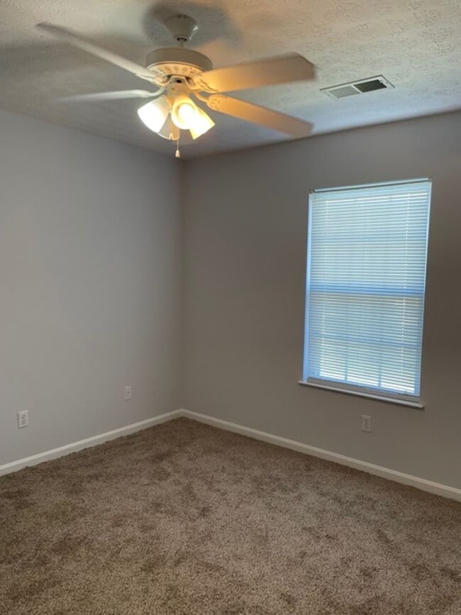 Building Photo - 111 Croghan Way