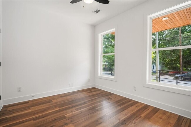 Building Photo - 235 Mayson Ave NE