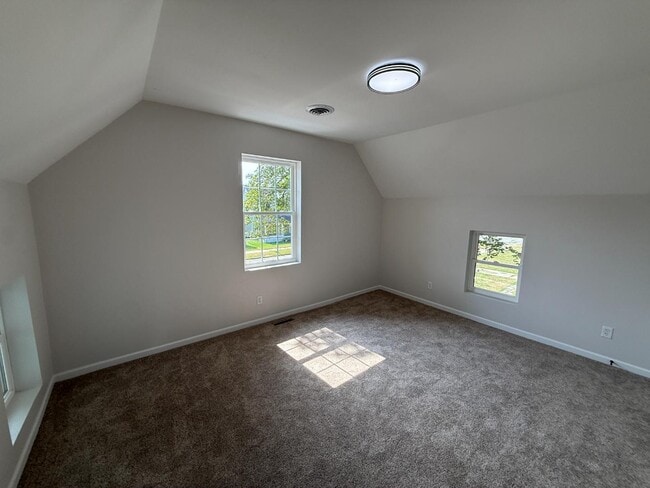 Building Photo - 626 Bower St