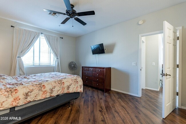 Building Photo - 2155 N Grace Blvd