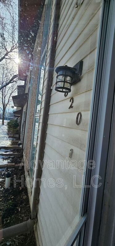 Building Photo - 820 N 70th St