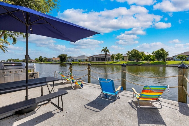 Building Photo - 533 SE 21st Ave